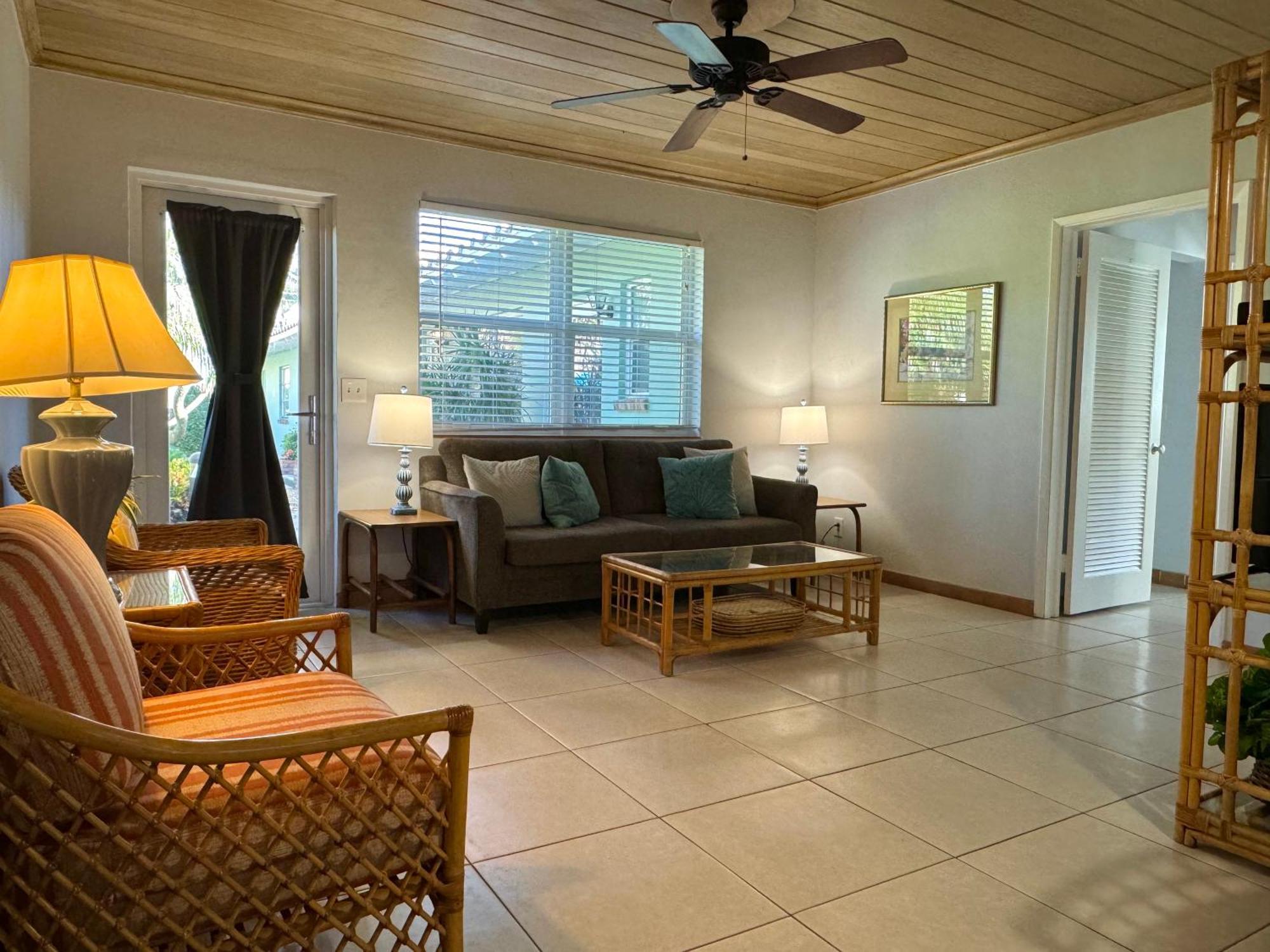 The Grove Beach Condominiums Delray Beach Exteriör bild