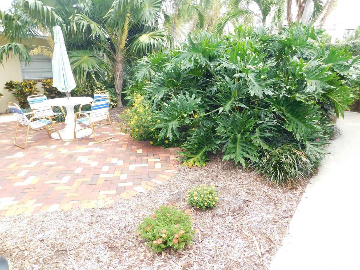 The Grove Beach Condominiums Delray Beach Exteriör bild